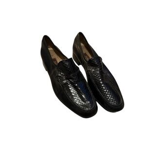 Vintage Bally Glossy Black Patterned Loafers
